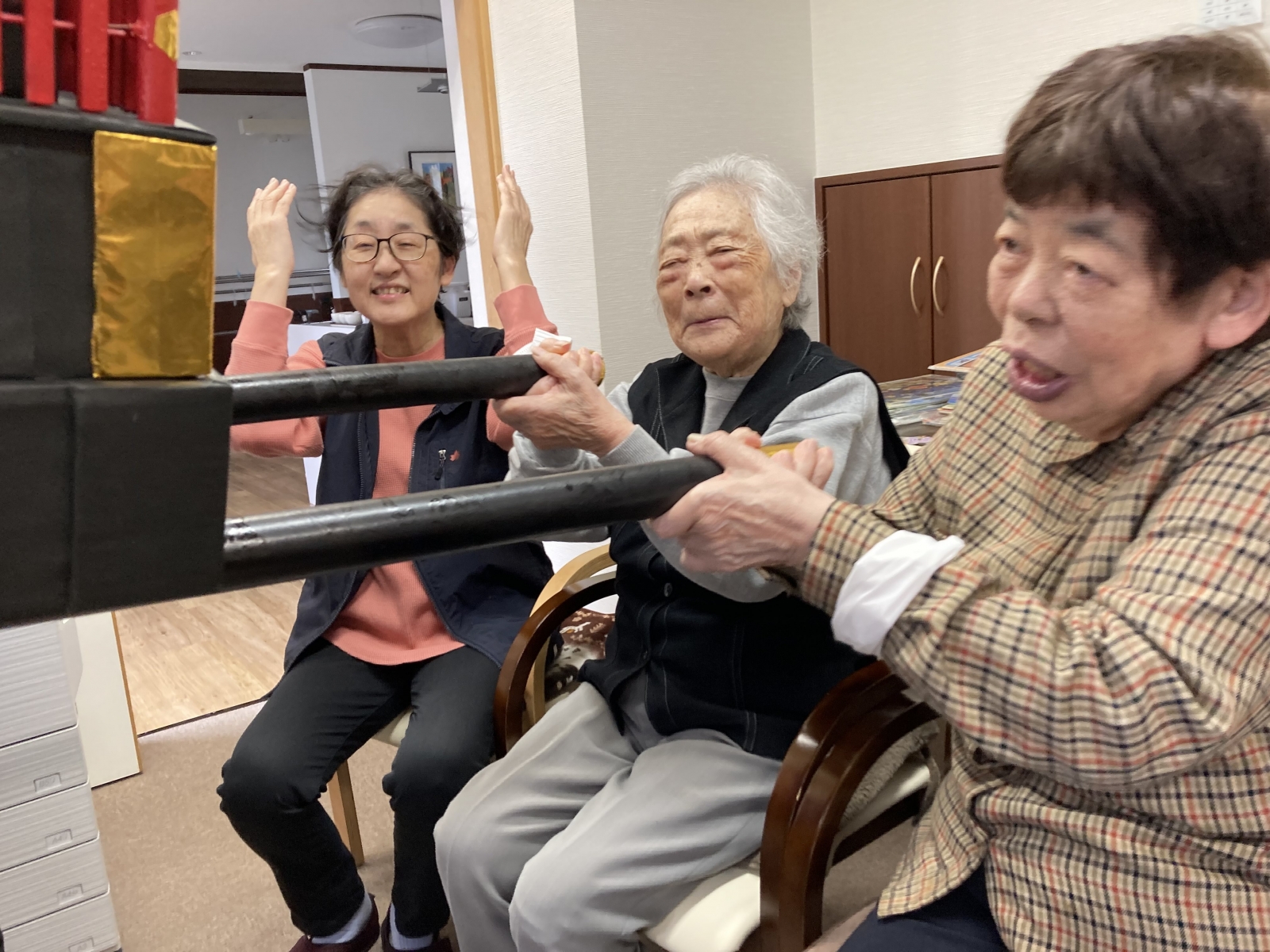 秋祭りを満喫!お神輿制作と徳守神社訪問