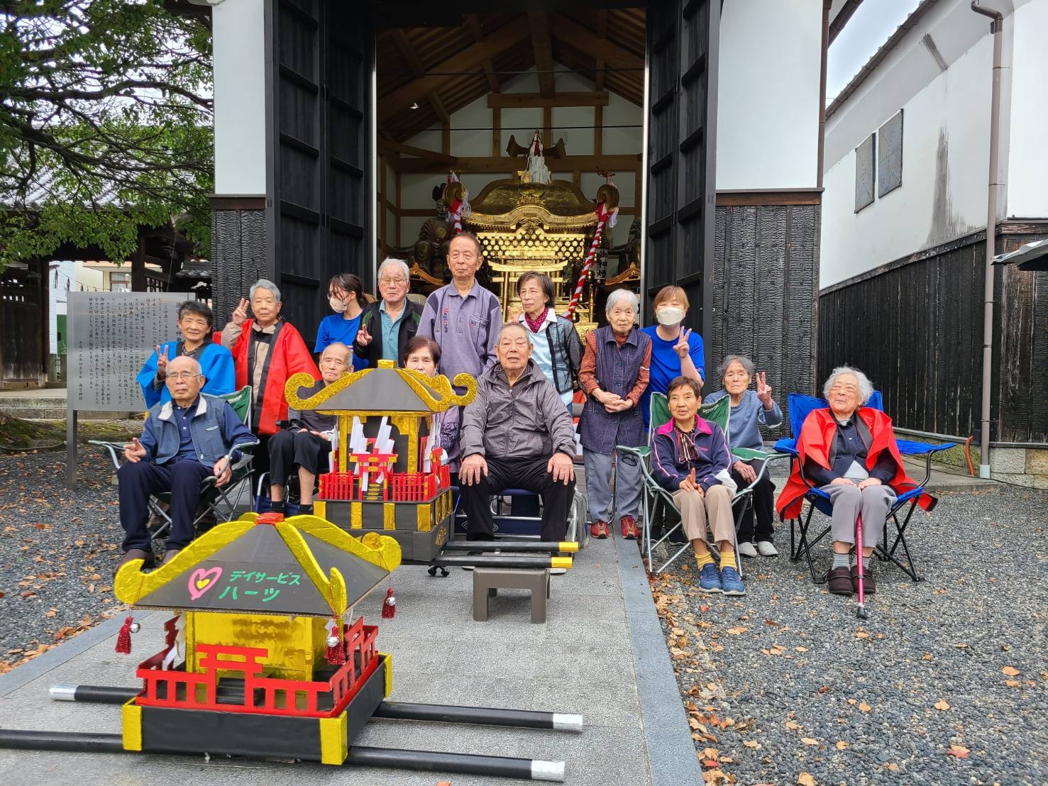 秋祭りを満喫!お神輿制作と徳守神社訪問