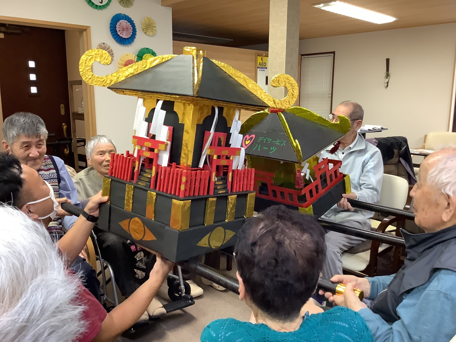 秋祭りを満喫！お神輿制作と徳守神社訪問